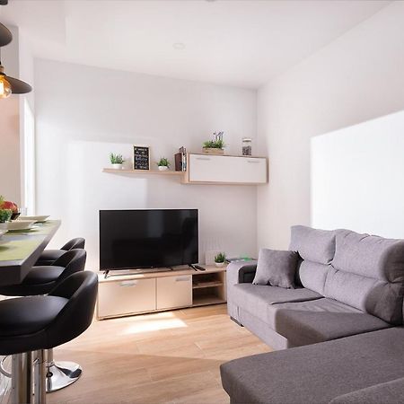Cozy 3 Bed Apartment In The Heart Of Alicante Exterior photo